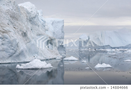Nature and landscapes of Greenland. Unique climati 14884666
