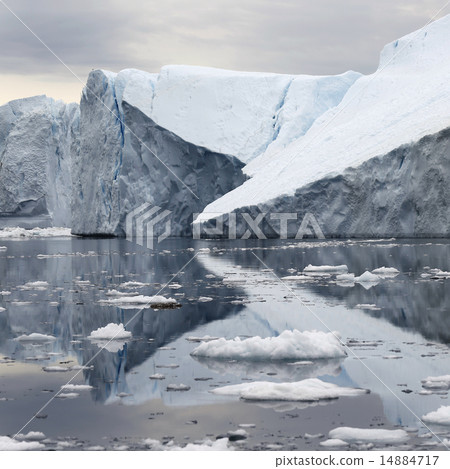 Nature and landscapes of Greenland. Unique climati 14884717