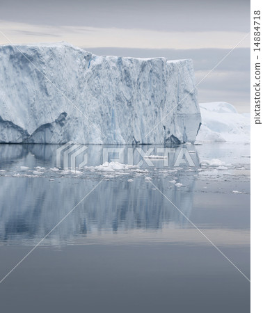 Nature and landscapes of Greenland. Unique climati 14884718