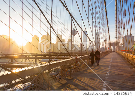 Brooklyn bridge at sunset, New York City. 14885654