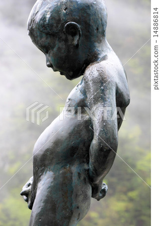 Iya's Manneken Pis 14886814