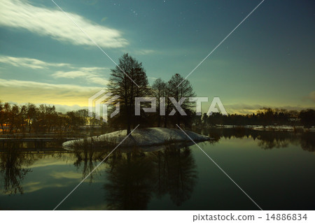 Lake of the night 14886834