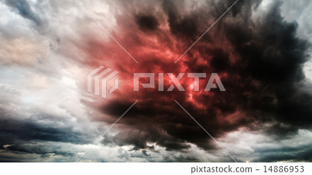 Fantastic sky presages apocalypse 14886953
