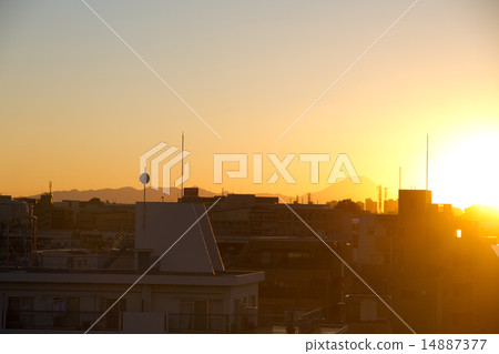 Fuji of the setting sun / Mountain Fuji at sunset Fuji of the setting sun / Mountain Fuji at sunset 14887377