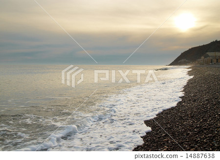 Sunset above the beach. 14887638