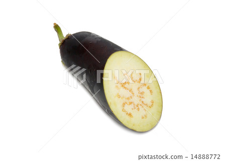 Sliced purple aubergine isolated on white. 14888772