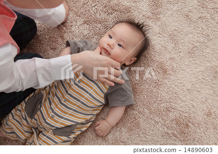 infant, 2 months after birth, baby 14890603