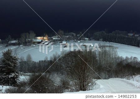 night winter landscape in the city 14902253