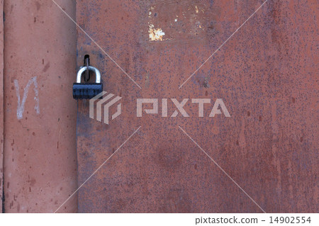 old iron door with lock 14902554