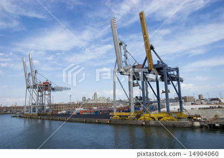 Cargo cranes in the port. Cargo cranes in the port. 14904060