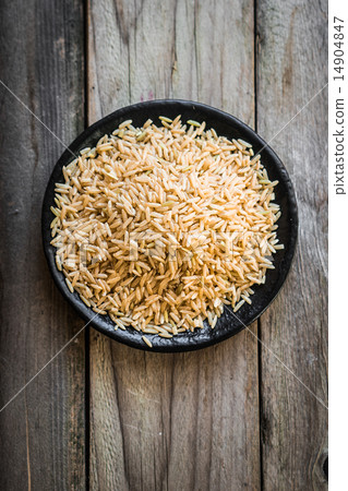 Raw brown rice Raw brown rice 14904847