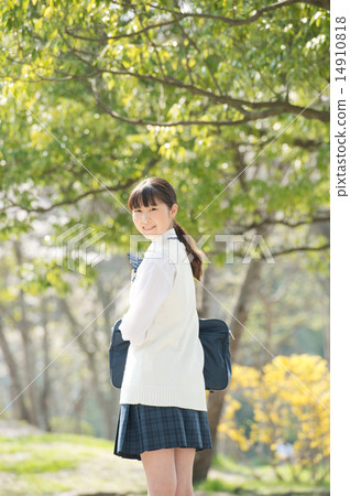 Fresh green and students 14910818