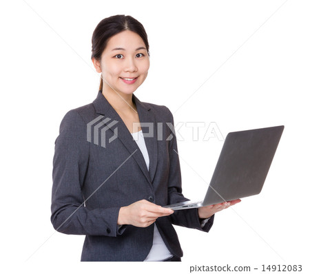 Businesswoman use of laptop Businesswoman use of laptop 14912083