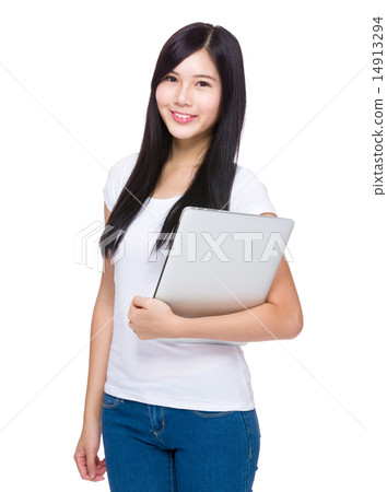 Asian woman hold with laptop 14913294