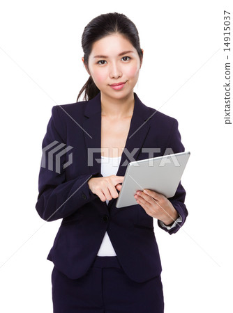 Businesswoman use of tablet Businesswoman use of tablet 14915037