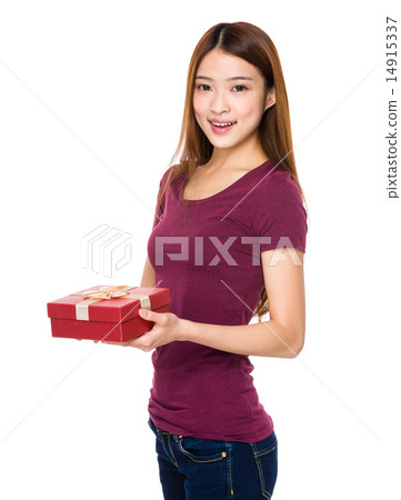 Woman hold with gift box 14915337
