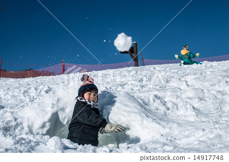 Snow fun 14917748