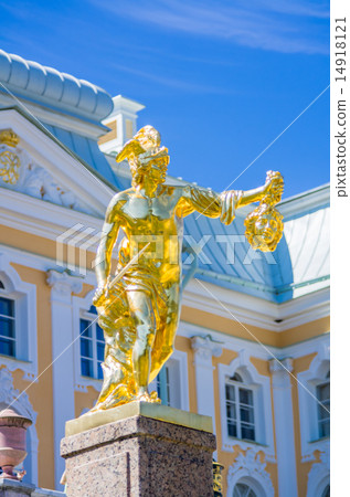 Perseus gold statue in Peterhof Perseus gold statue in Peterhof 14918121