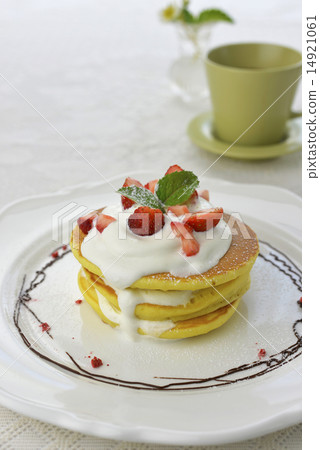 Strawberry pancakes Strawberry pancakes 14921061
