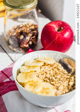 oatmeal with bananas, apples, nuts dried fruit jar 14922107