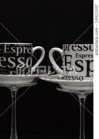 Two empty coffee cups 14922247