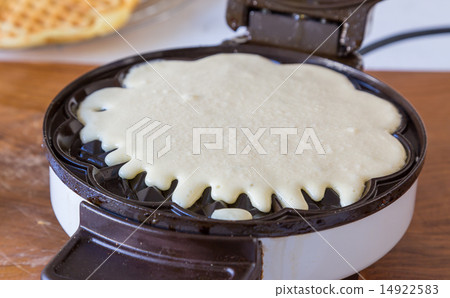 Waffle Makers in operation 14922583