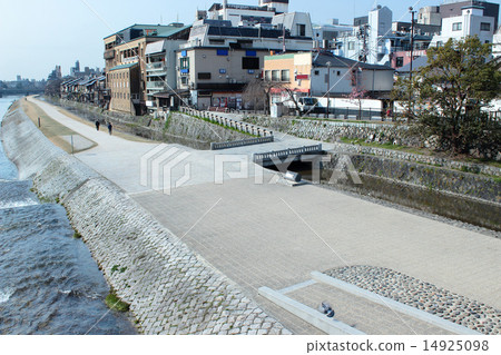 Sanjo river seen from Kyoto Sanjo Ohashi 14925098