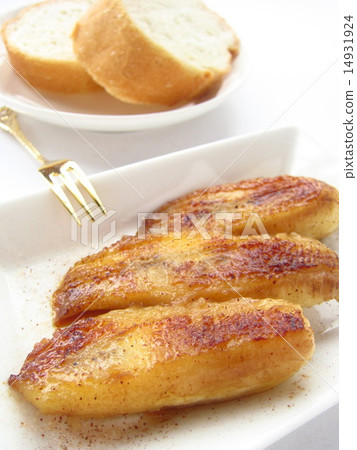 Delicious grilled coconut oil banana bread breakfast image 14931924