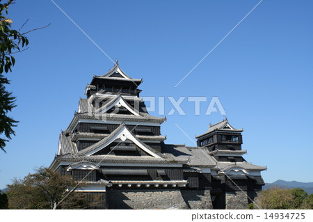 熊本城堡城堡塔在藍天的 14934725