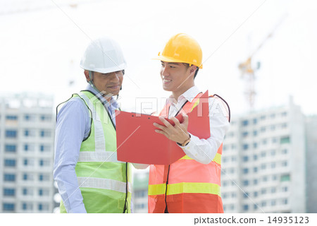 Construction worker at site 14935123