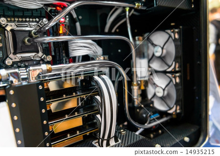 Modern computer processor and motherboard Modern computer processor and motherboard 14935215