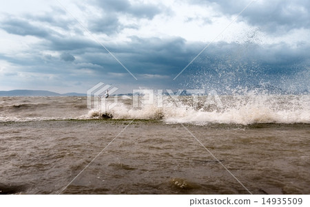 Wooden path trough the lakes 14935509