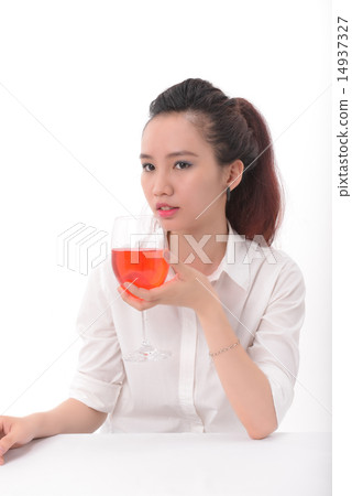 A young Vietnamese lady A young Vietnamese lady 14937327