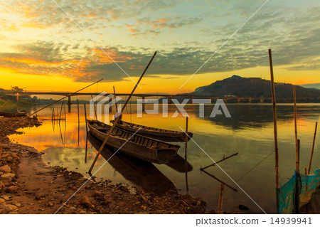 Fishing boats in the Mekong River 14939941