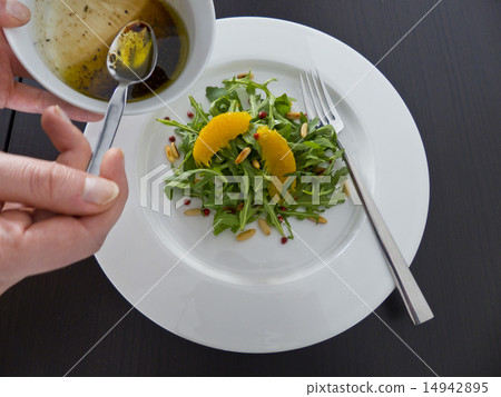 Arugula salad dressing 14942895