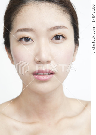 Female beauty in her twenties Female beauty in her twenties 14943196