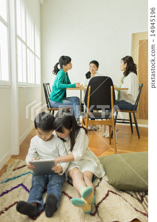Elementary school student - friend Elementary school student - friend 14945196