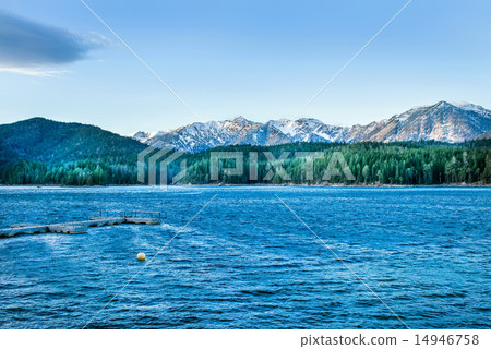 Eibsee lake with the backdrop of the Alps 14946758