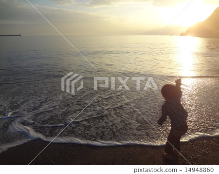 Stone throwing Stone throwing 14948860