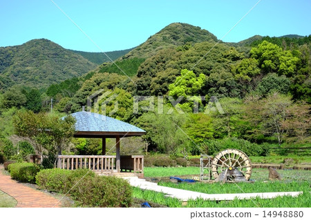 Spring in the mountain village 14948880