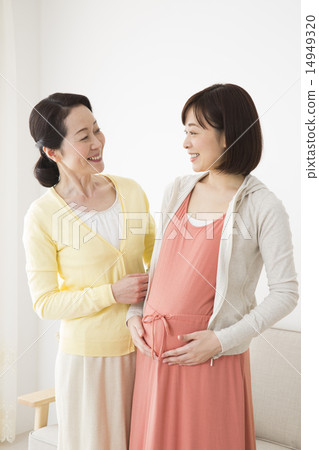 Pregnant women and senior women Pregnant women and senior women 14949320