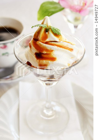 Soft cream  14949727