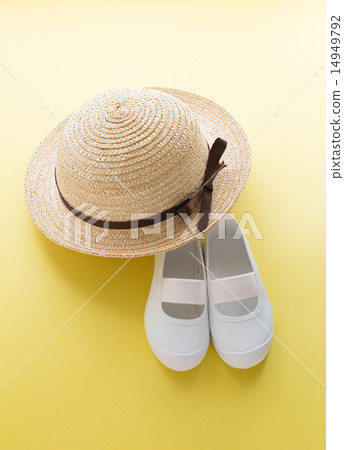 Shoes and hat 14949792