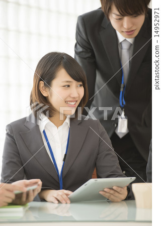 Meeting business woman and businessman 14952971