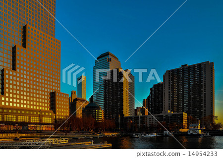 The sunsets of New York, Manhattan The sunsets of New York, Manhattan 14954233