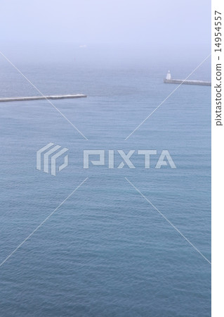 Port entrance 14954557
