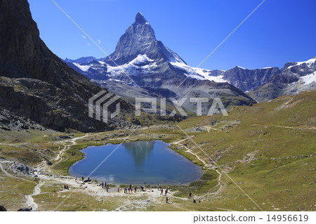 Riffel Lake and Matterhorn Riffel Lake and Matterhorn 14956619