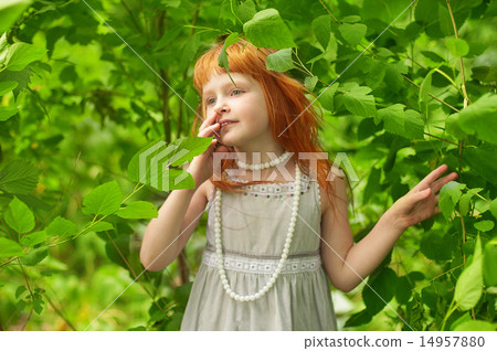 Little girl in the park Little girl in the park 14957880