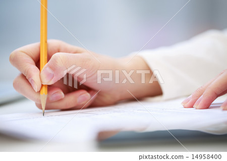 Female hand writing, close up 14958400