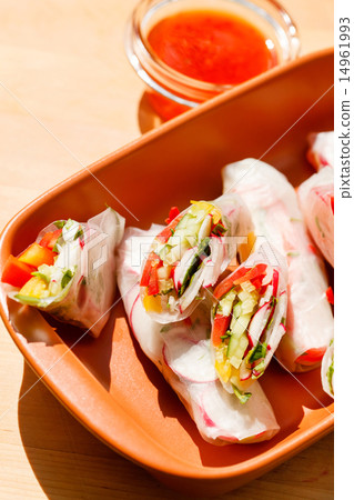 spring rolls 14961993
